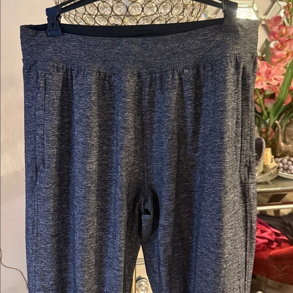 Lululemon athletica Pants size L - Picture 2 of 5